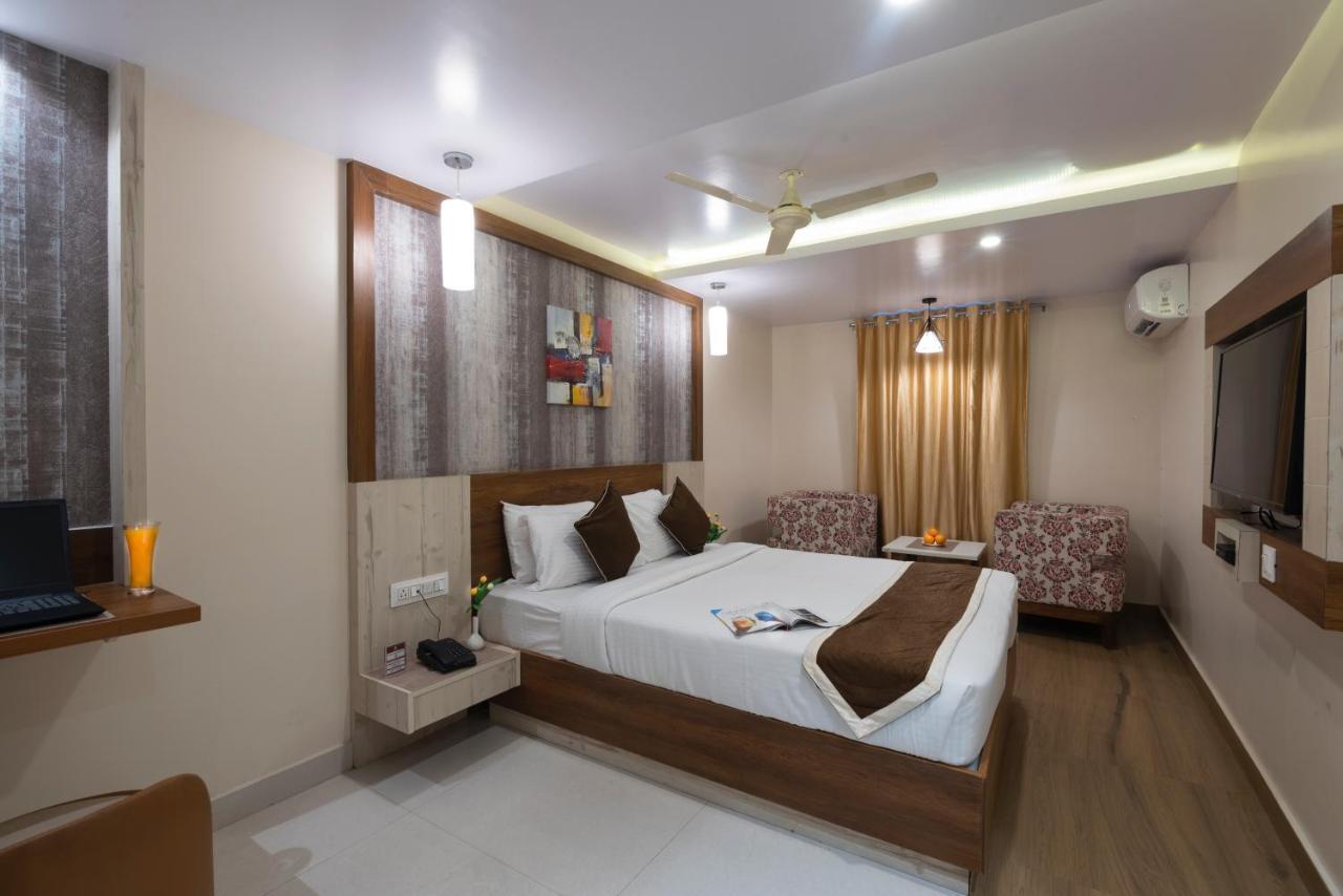 Hotel Monarch International Bangalore Ngoại thất bức ảnh