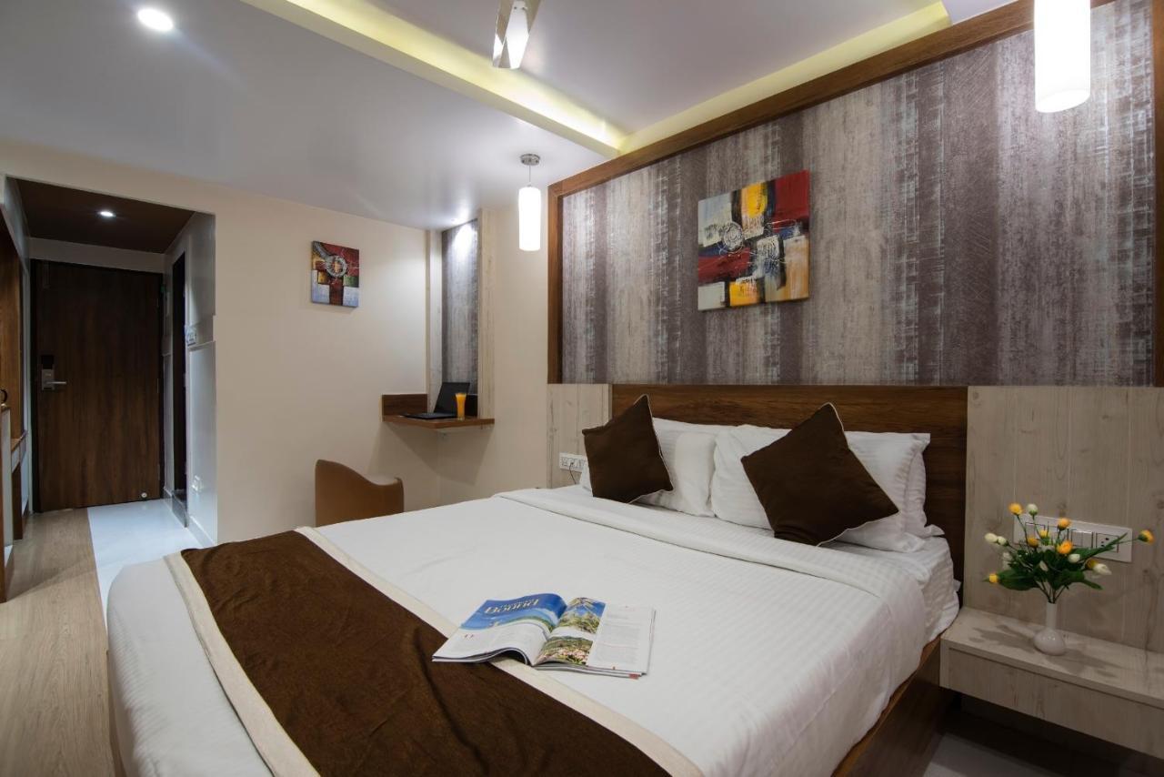 Hotel Monarch International Bangalore Ngoại thất bức ảnh