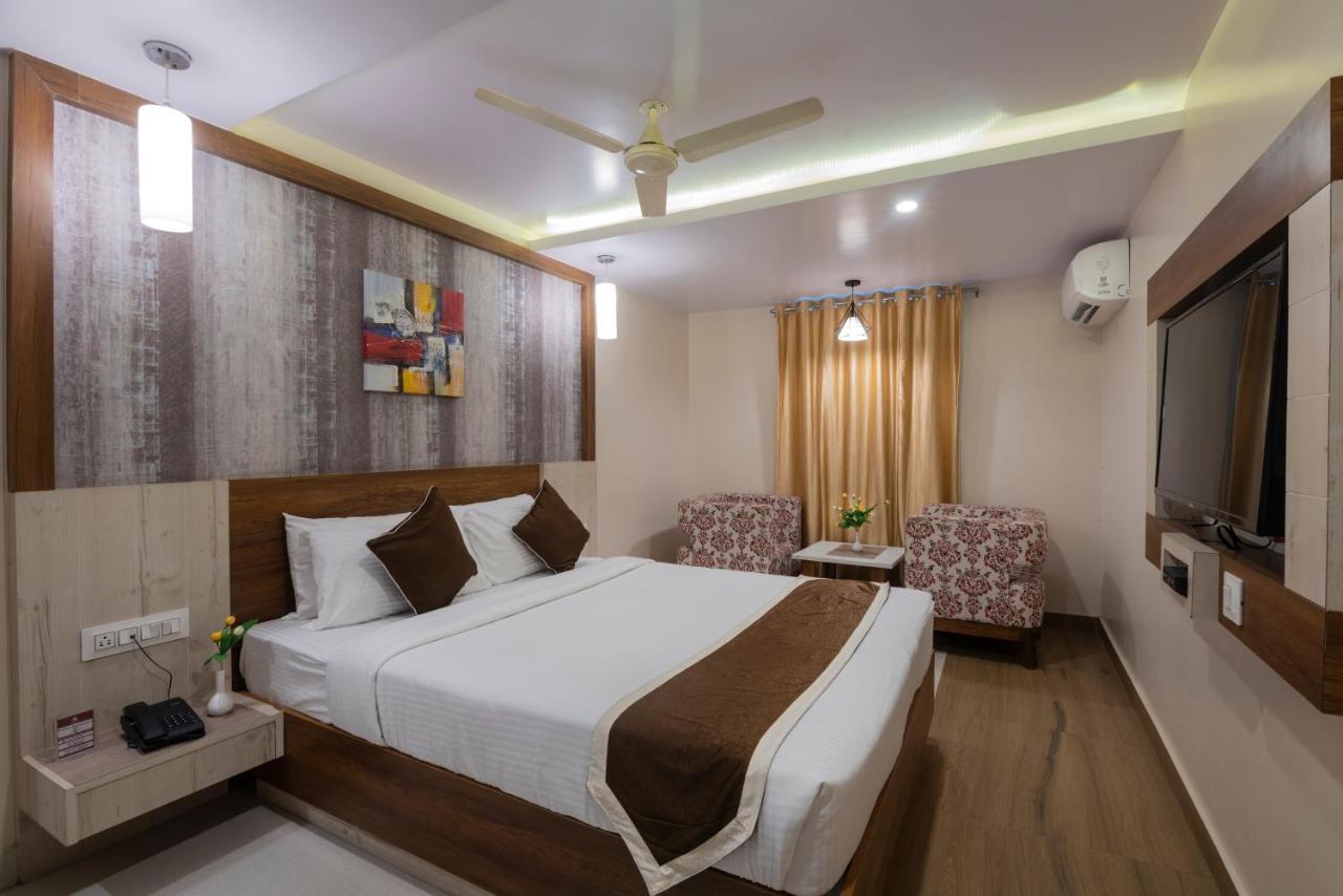 Hotel Monarch International Bangalore Ngoại thất bức ảnh