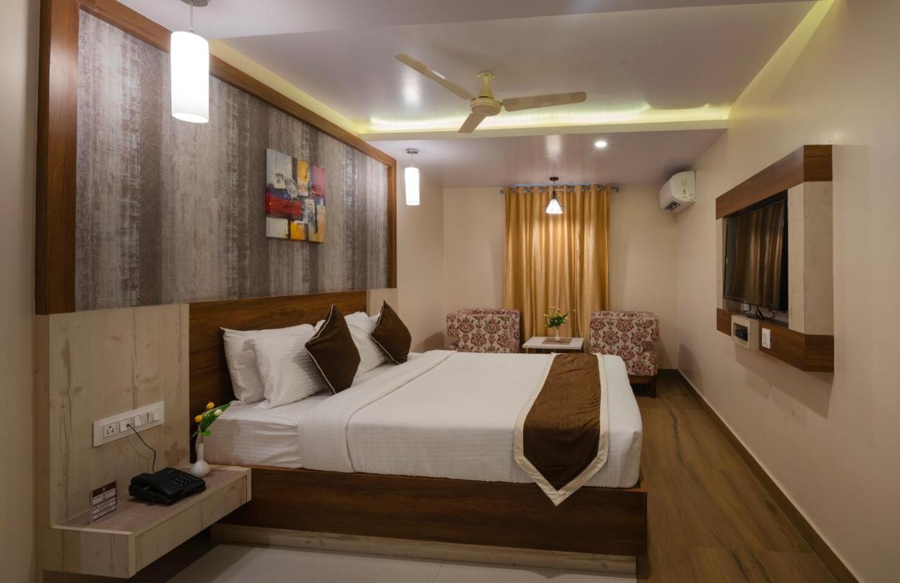 Hotel Monarch International Bangalore Ngoại thất bức ảnh