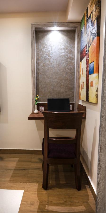 Hotel Monarch International Bangalore Ngoại thất bức ảnh
