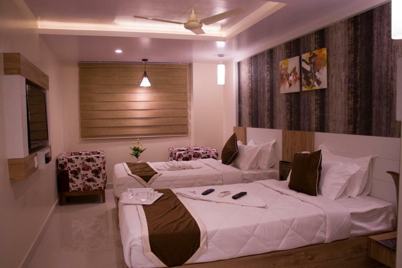 Hotel Monarch International Bangalore Ngoại thất bức ảnh